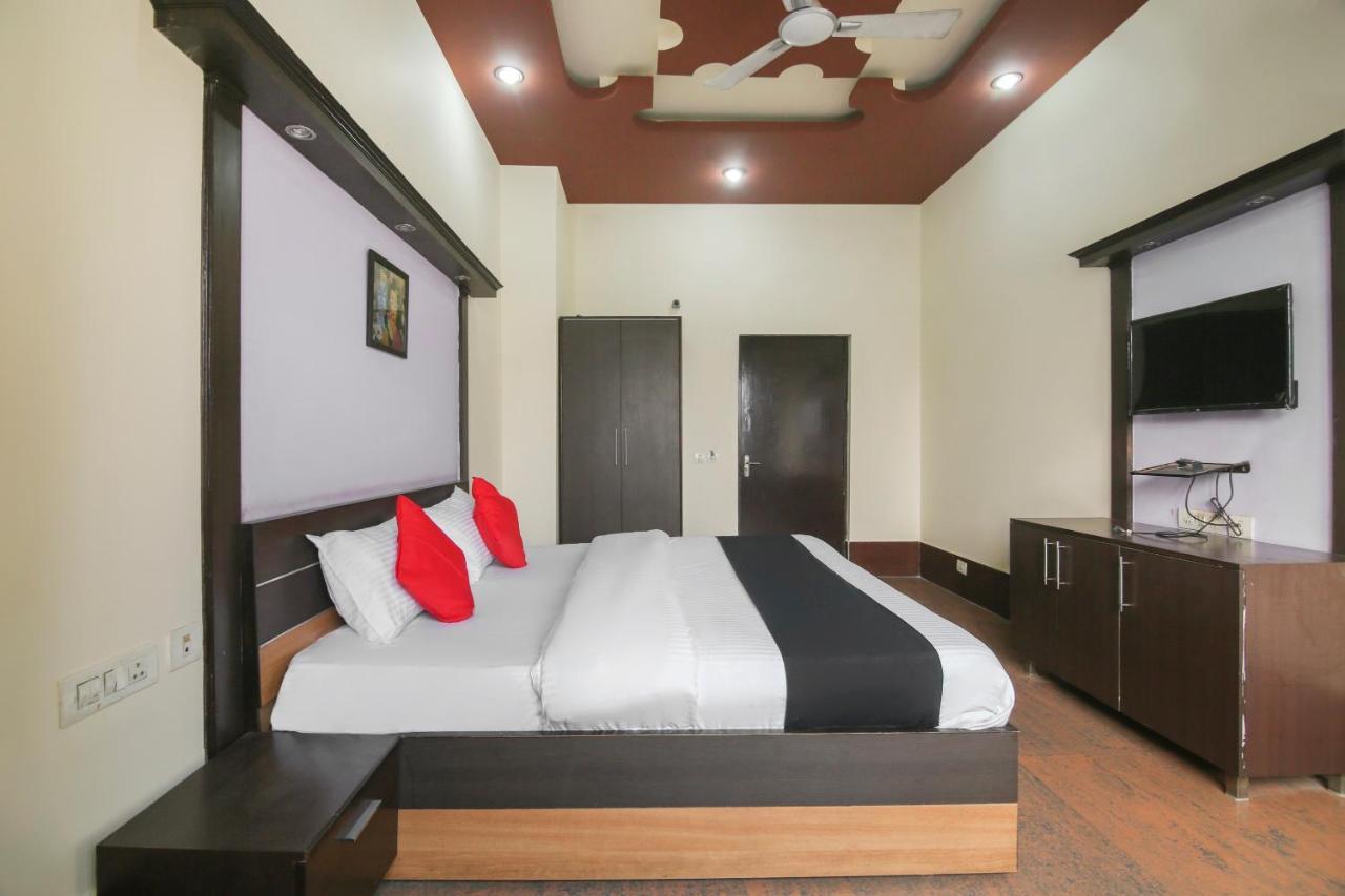 Capital O 68148 Hotel Shree Jee Palace Ghaziabad Dış mekan fotoğraf