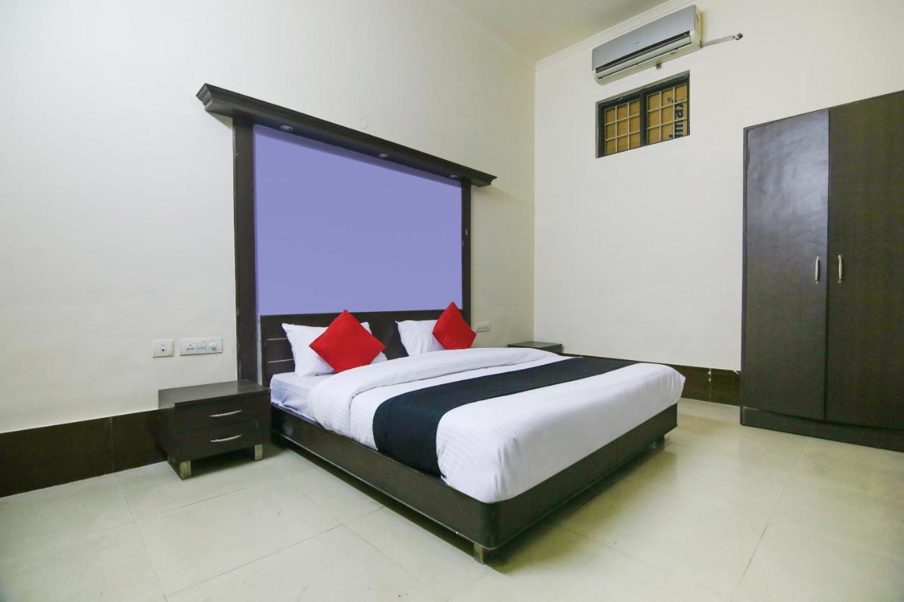 Capital O 68148 Hotel Shree Jee Palace Ghaziabad Dış mekan fotoğraf