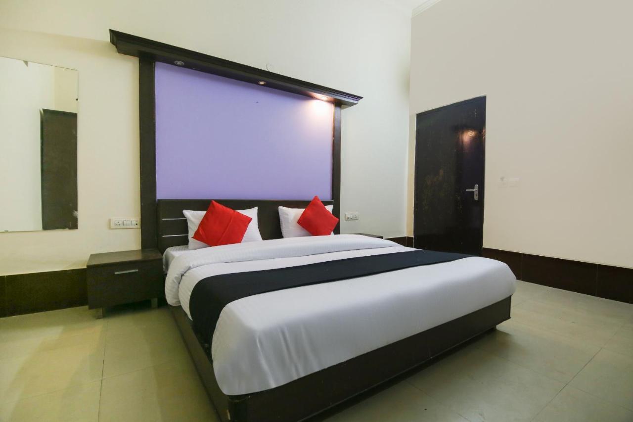 Capital O 68148 Hotel Shree Jee Palace Ghaziabad Dış mekan fotoğraf
